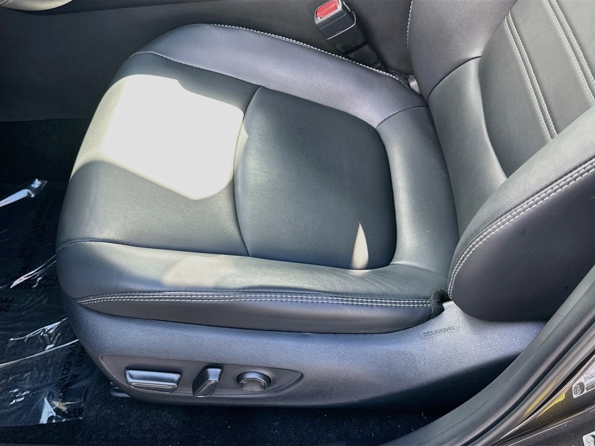 Used 2025 Toyota RAV4 XLE Premium FWD image 17