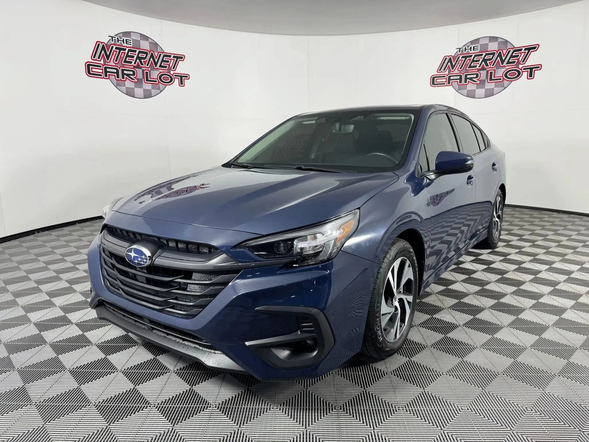 Used 2024 Subaru Legacy Premium w/ Popular Package #1 AWD/4WD image 3