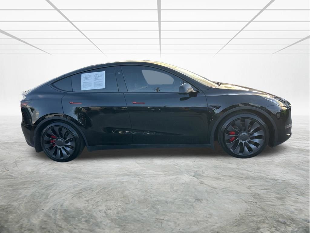Used 2024 Tesla Model Y Performance image 3