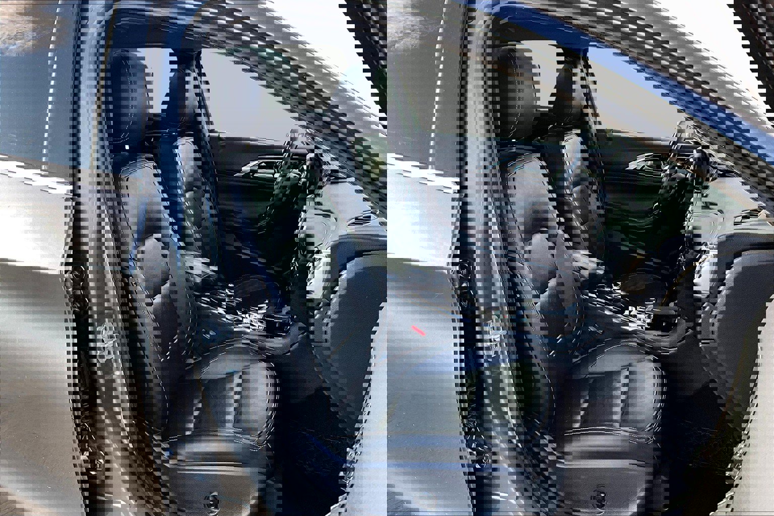 Used 2017 INFINITI QX30 Premium w/ Navigation Package image 7