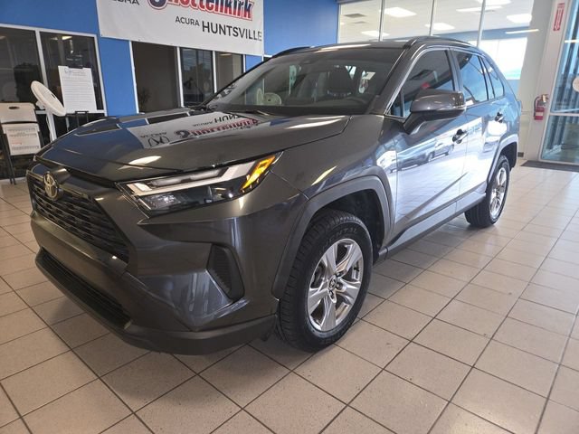 Used 2023 Toyota RAV4 XLE w/ Convenience Package FWD image 4