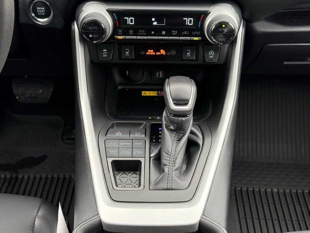 Used 2023 Toyota RAV4 XLE Premium AWD/4WD image 26