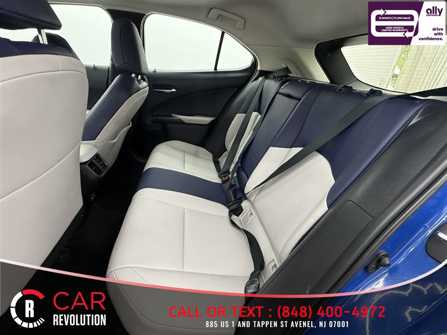Used 2022 Lexus UX 250h w/ Premium Package AWD/4WD image 32