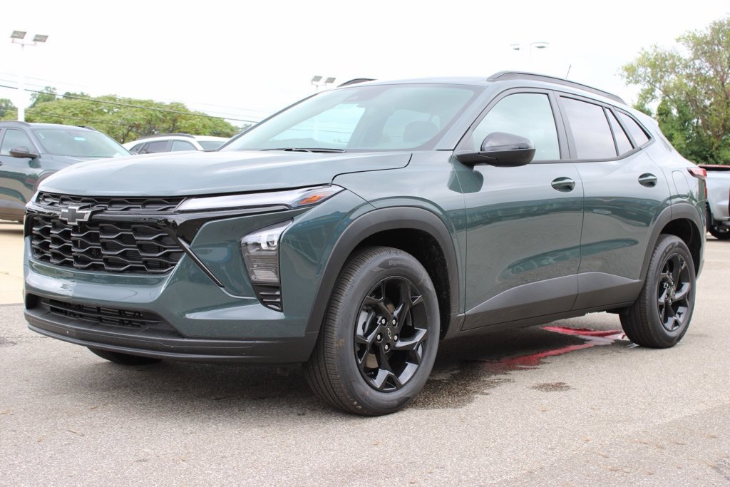 New 2026 Chevrolet Trax LT w/ Driver Confidence Package FWD image 7