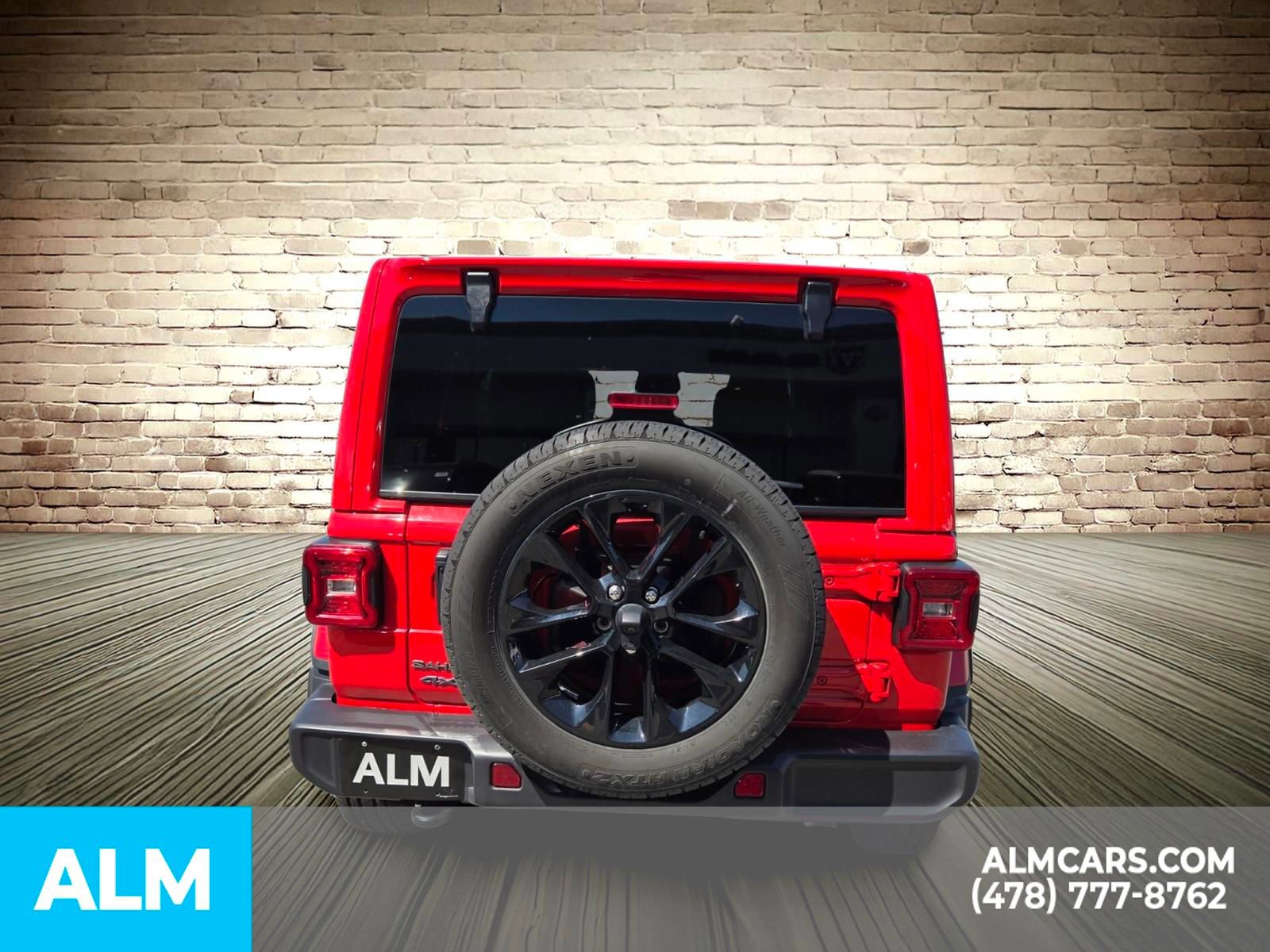 Used 2025 Jeep Wrangler Unlimited Sahara image 11