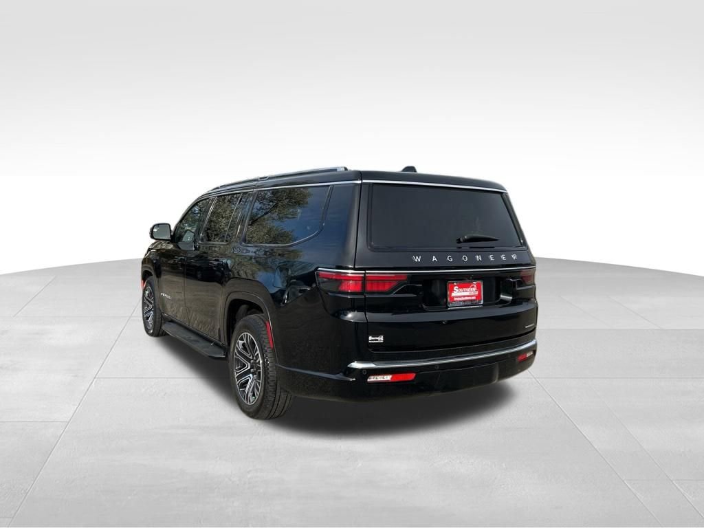 Used 2024 Jeep Wagoneer L Series II w/ Flexible Seating Group image 3