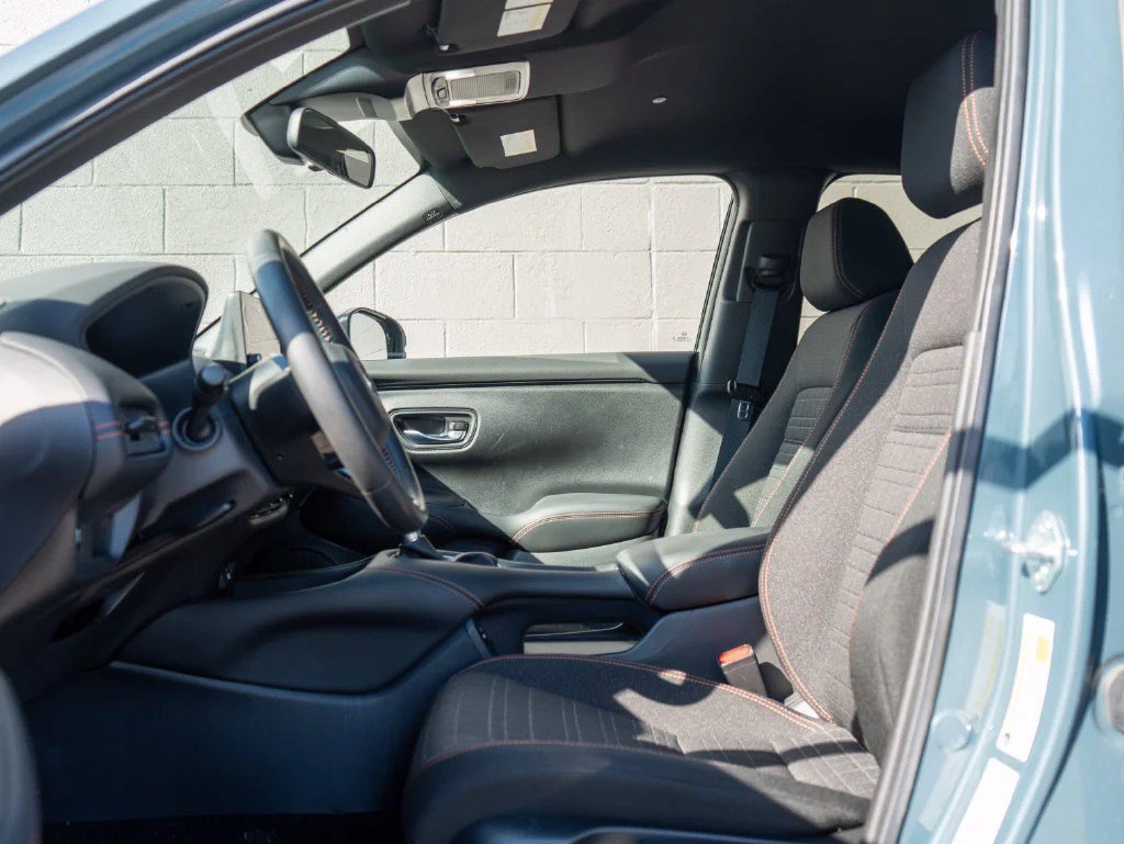 Used 2024 Honda HR-V Sport image 17