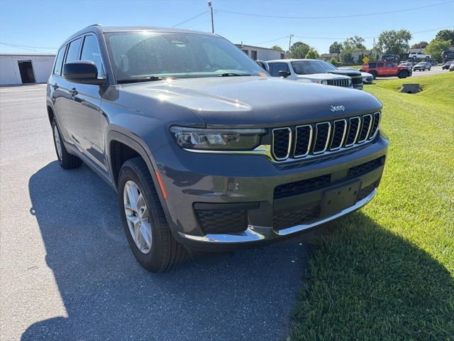 Used 2024 Jeep Grand Cherokee L Laredo AWD/4WD image 8