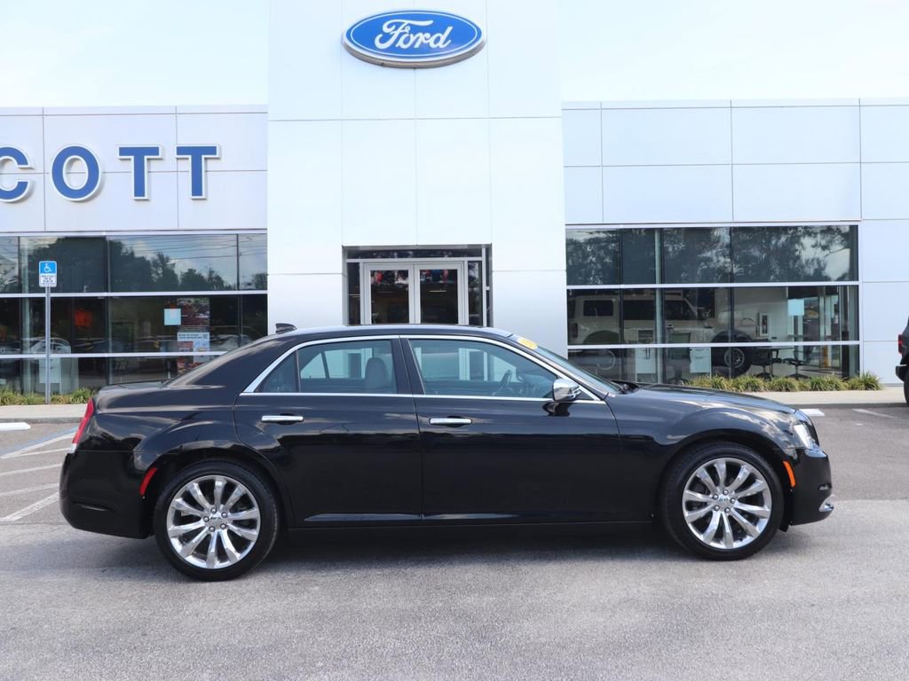Used 2019 Chrysler 300 Limited RWD image 15