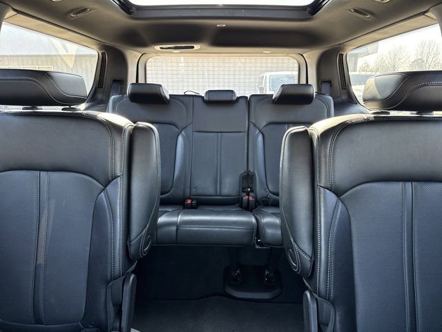 Used 2024 Jeep Wagoneer Series III w/ Premium Group I image 22