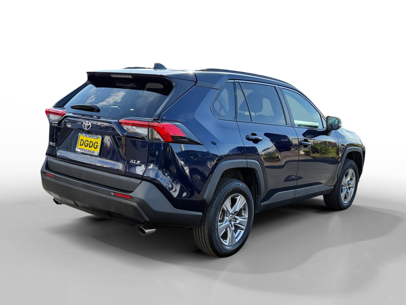 Used 2023 Toyota RAV4 XLE image 5