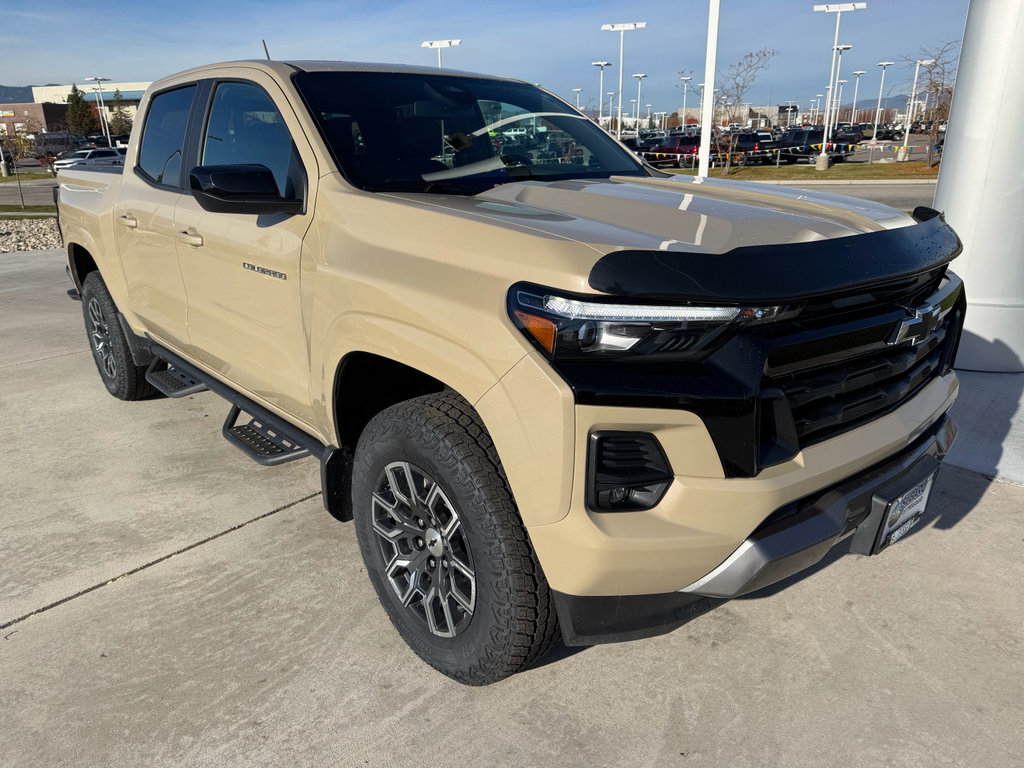 Used 2023 Chevrolet Colorado Z71 w/ Z71 Convenience Package 2 image 3