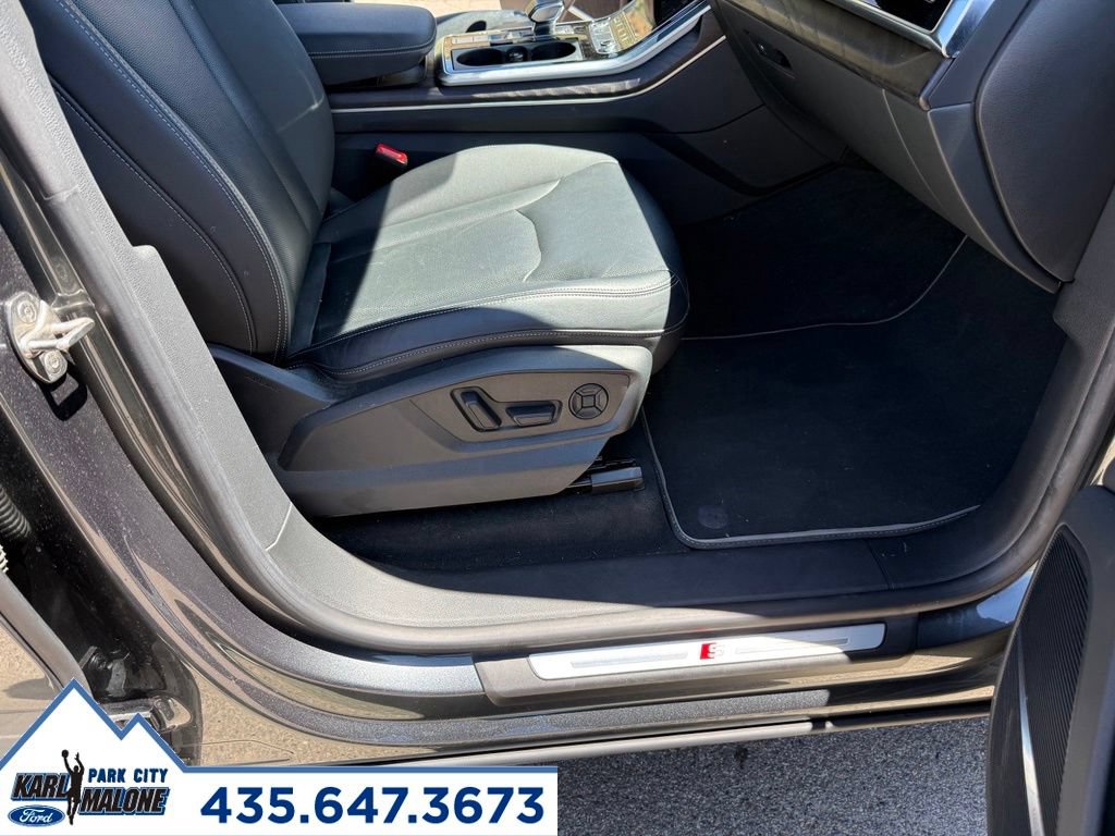 Used 2021 Audi Q8 Prestige w/ Prestige Package AWD/4WD image 40