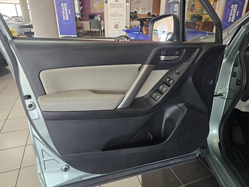 Used 2017 Subaru Forester 2.5i Limited AWD/4WD image 7