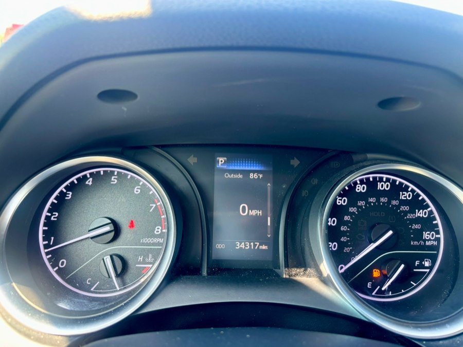 Used 2018 Toyota Camry LE FWD image 21
