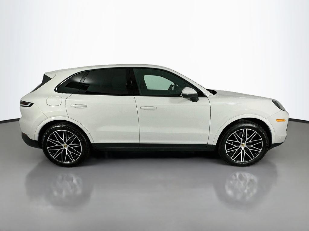 Certified 2024 Porsche Cayenne AWD/4WD image 8