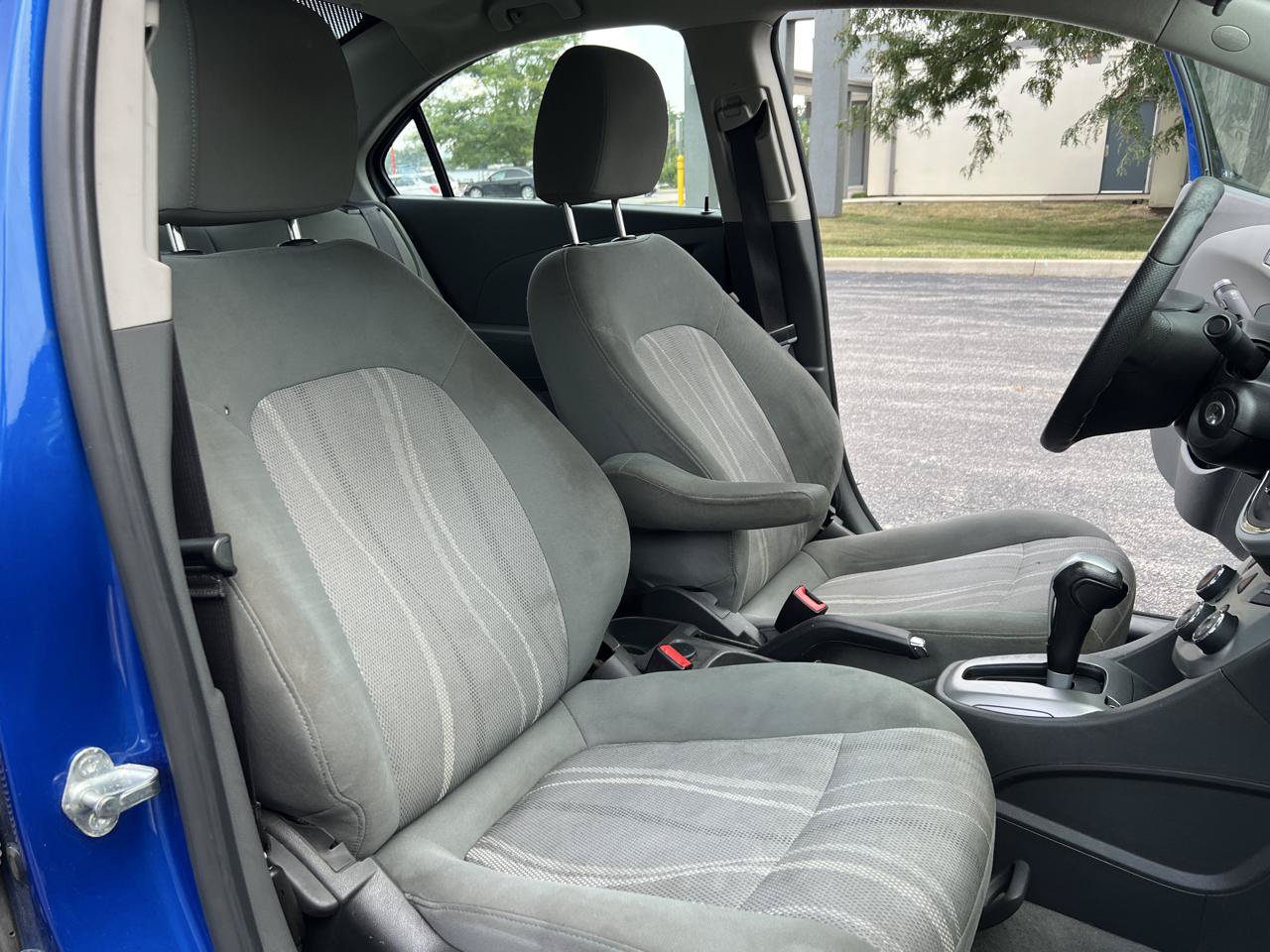 Used 2017 Chevrolet Sonic LT FWD image 29