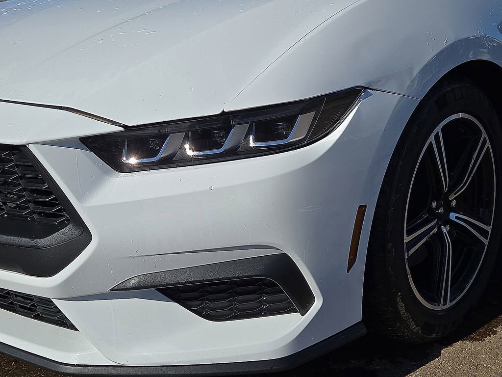 Used 2024 Ford Mustang Premium image 10