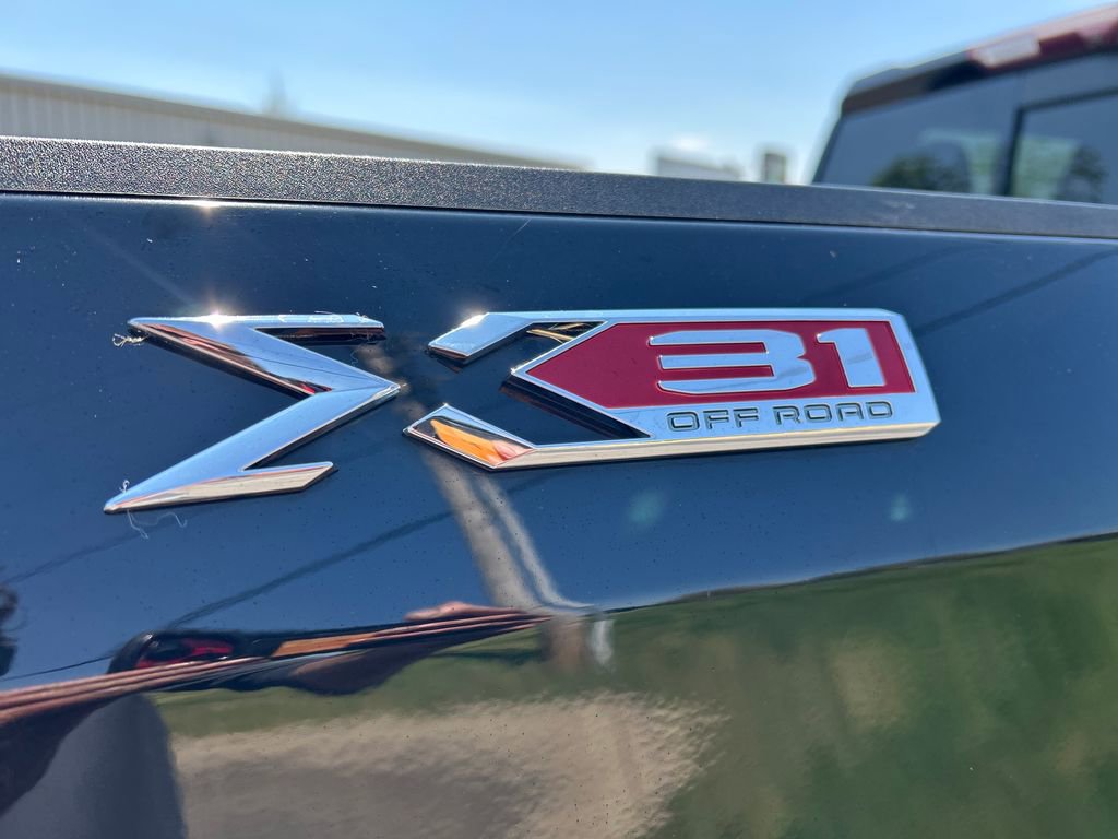 Used 2020 GMC Sierra 1500 SLT w/ SLT Premium Plus Package image 13