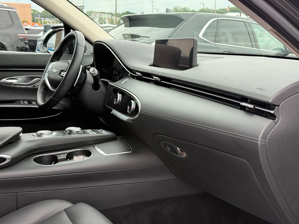 Used 2025 Genesis GV70 2.5T AWD/4WD image 17