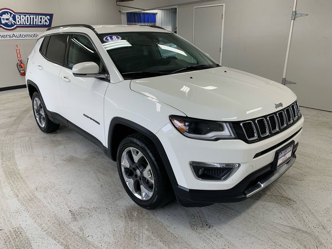Used 2018 Jeep Compass Limited w/ Navigation Group AWD/4WD image 11