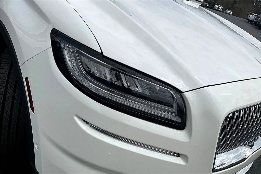 Used 2022 Lincoln Nautilus Reserve image 34