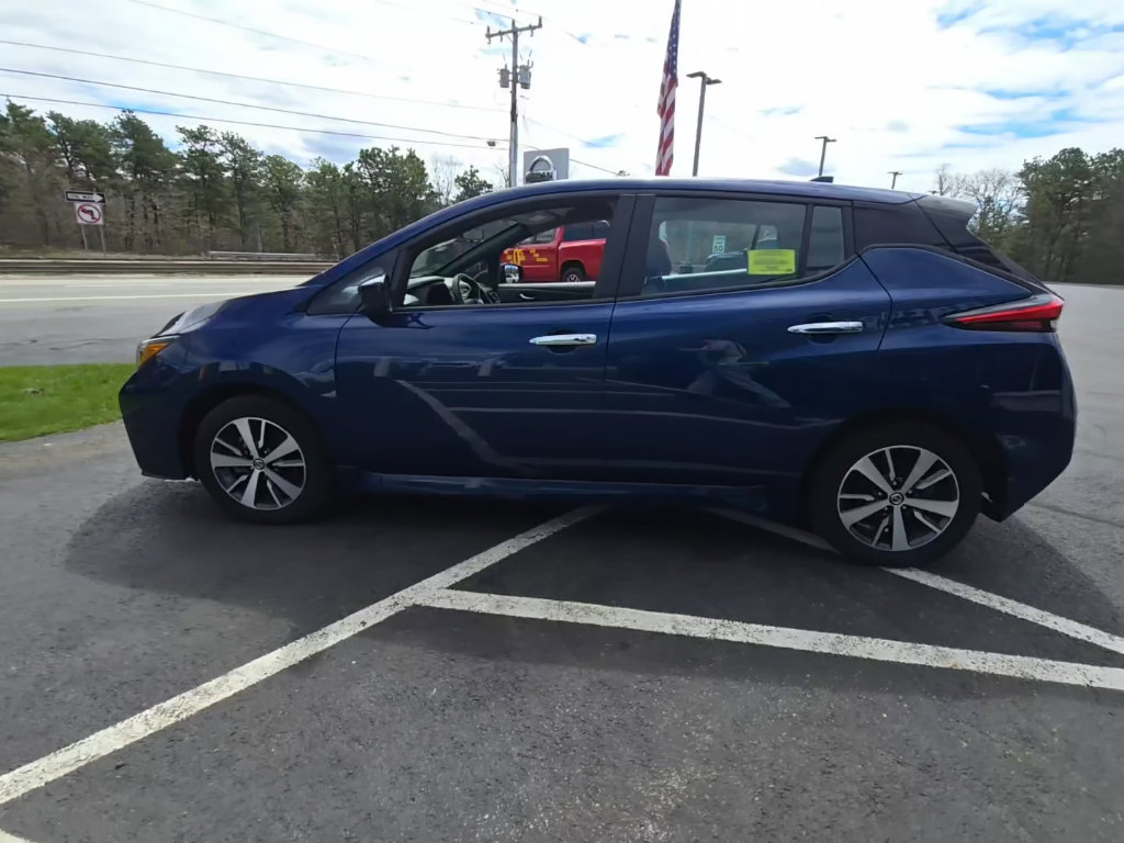 Used 2022 Nissan Leaf S Plus FWD image 2