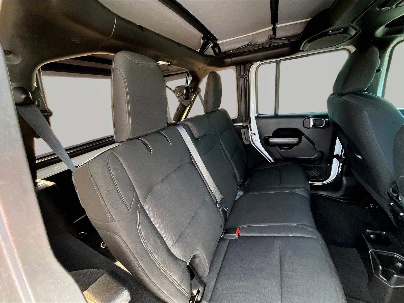 Used 2018 Jeep Wrangler Unlimited Sport S AWD/4WD image 25