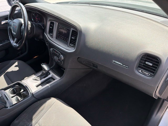 Used 2022 Dodge Charger SXT w/ Blacktop Package RWD image 10