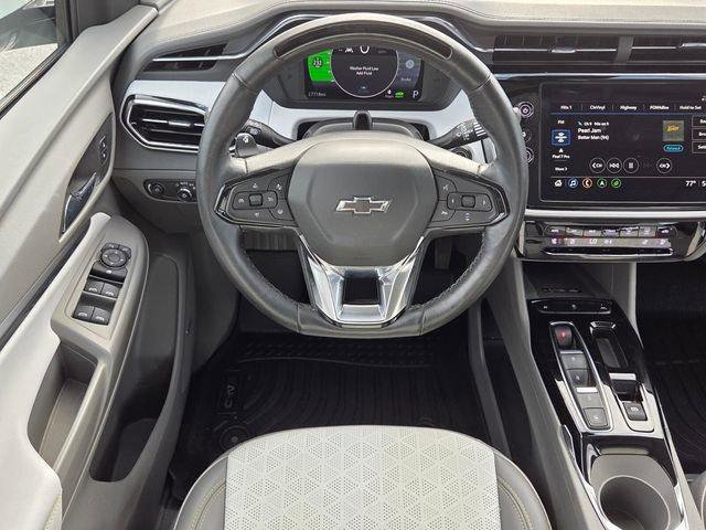 Used 2023 Chevrolet Bolt EUV Premier w/ Sun & Sound Package FWD image 11