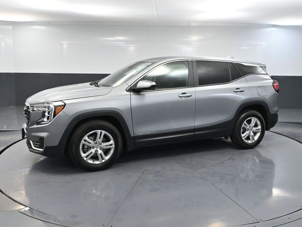 Used 2024 GMC Terrain SLE image 10