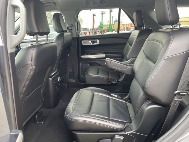Used 2023 Ford Explorer Limited w/ Equipment Group 301A image 9