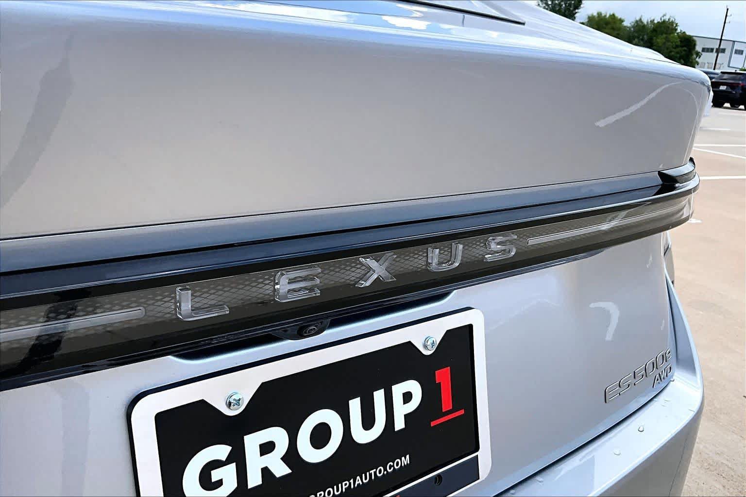 Used 2026 Lexus ES 500e AWD/4WD image 30
