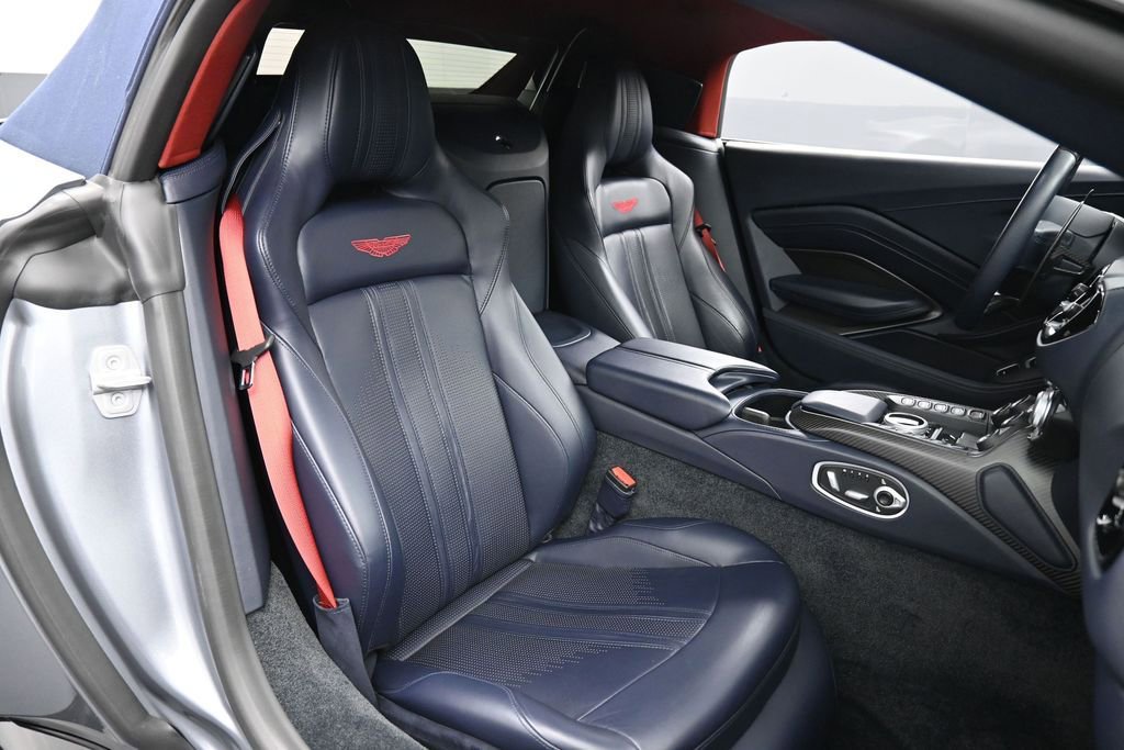 Used 2021 Aston Martin V8 Vantage Roadster RWD image 22