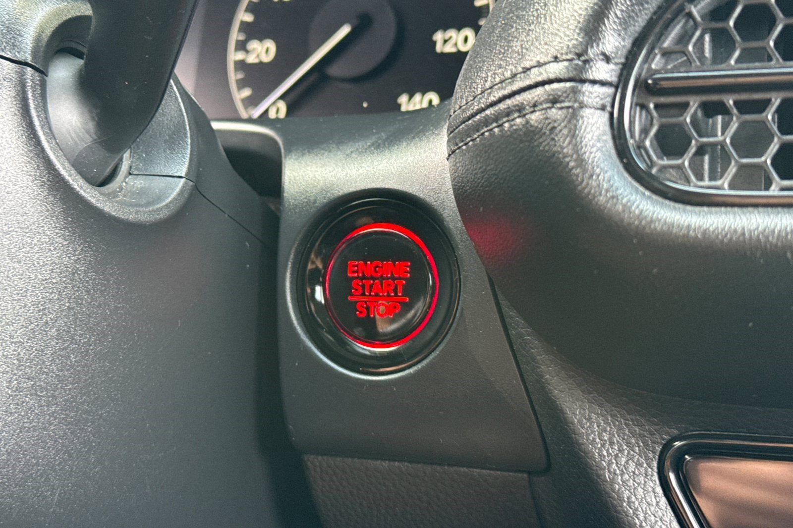 Used 2024 Honda HR-V LX image 33