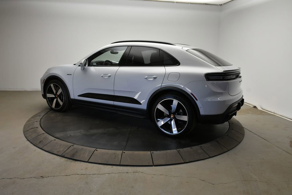 New 2026 Porsche Macan GTS Electric AWD/4WD image 4