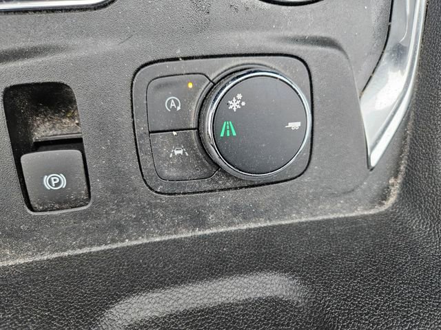 Used 2023 Chevrolet Traverse LT image 15