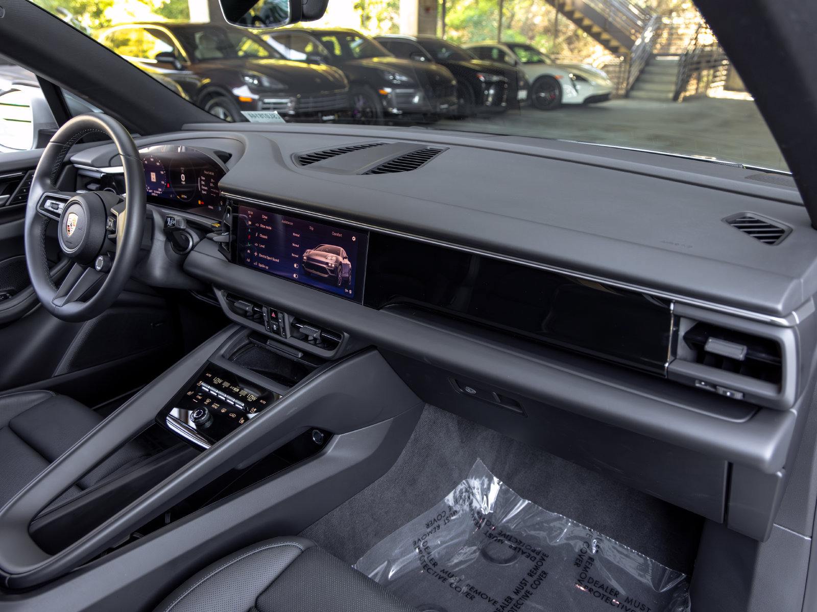 Certified 2025 Porsche Macan Electric RWD image 55