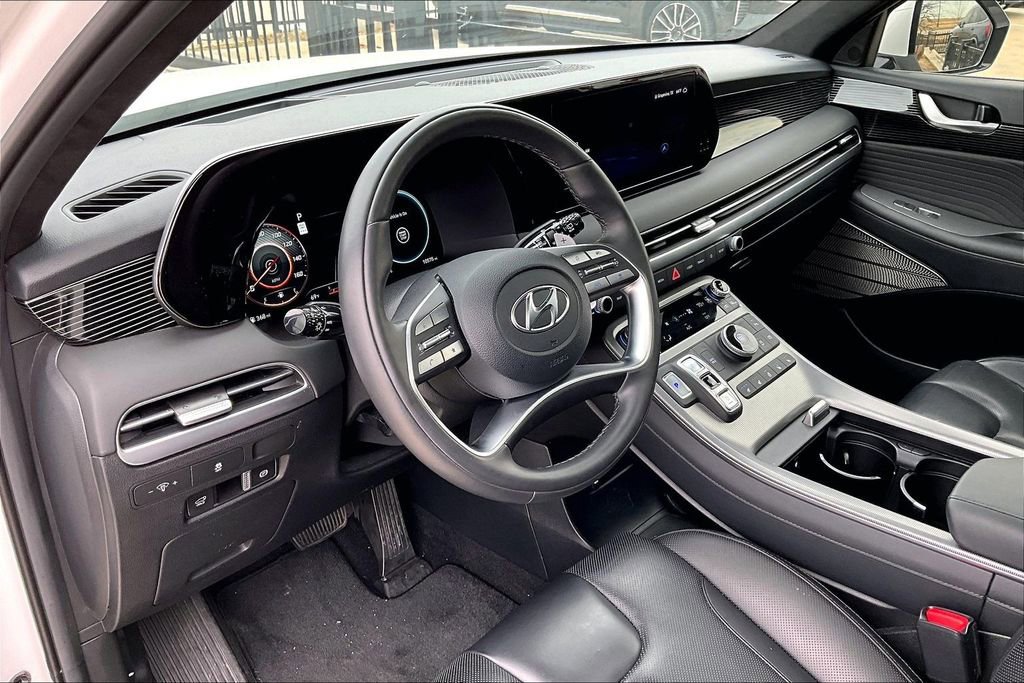 Used 2025 Hyundai Palisade Calligraphy image 16