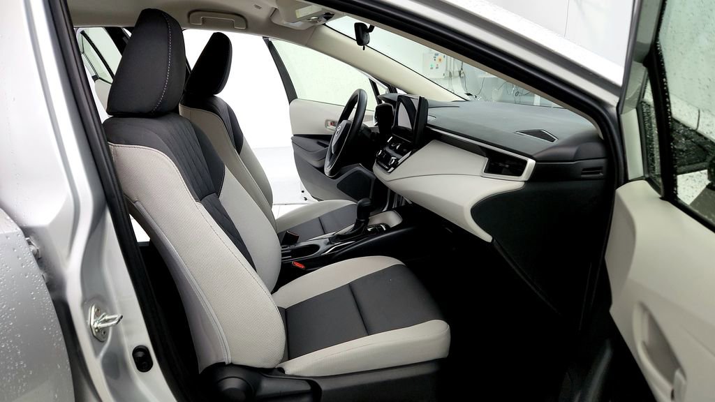 Used 2024 Toyota Corolla LE FWD image 17