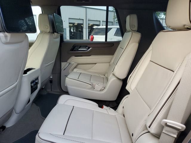 New 2026 GMC Yukon Denali w/ Denali Reserve Package RWD image 11