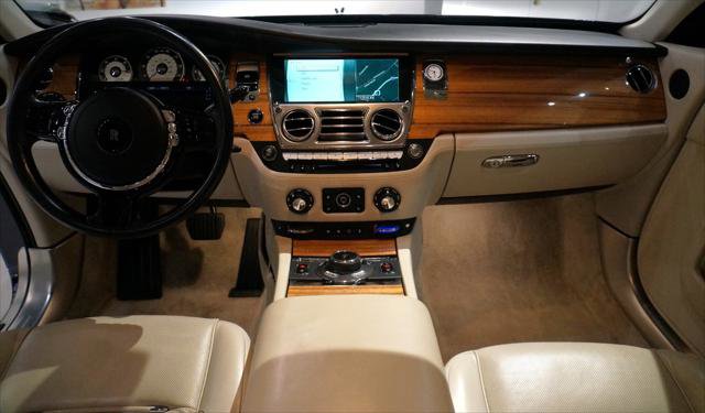 Used 2015 Rolls-Royce Wraith image 8