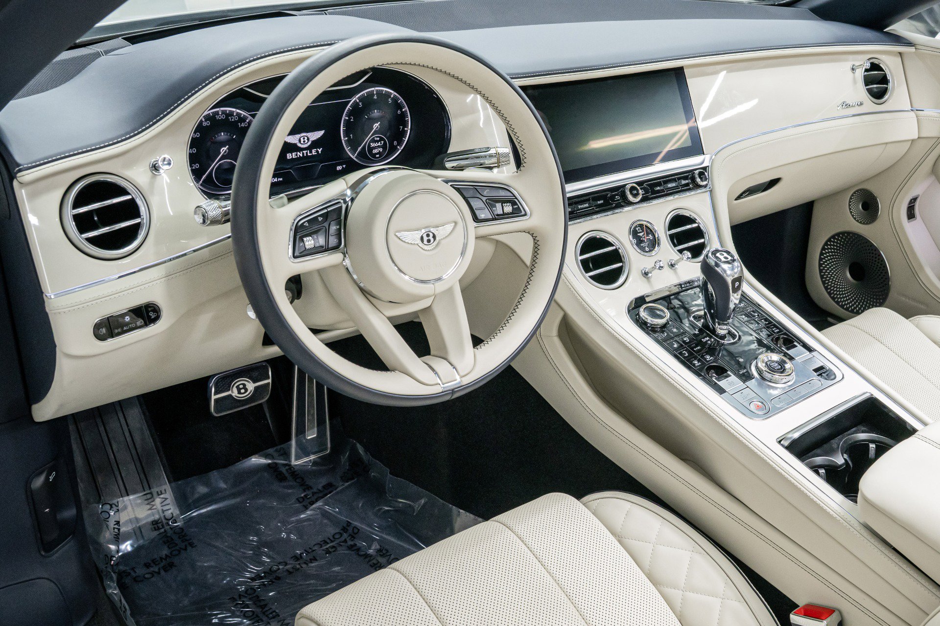 Used 2023 Bentley Continental GT Azure image 12