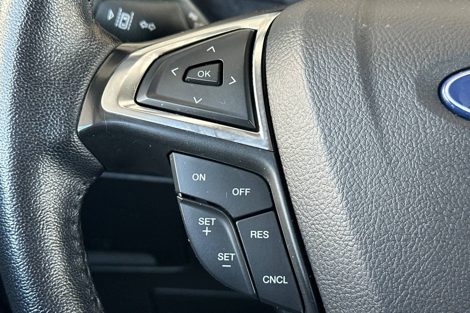 Used 2024 Ford Edge SEL AWD/4WD image 36