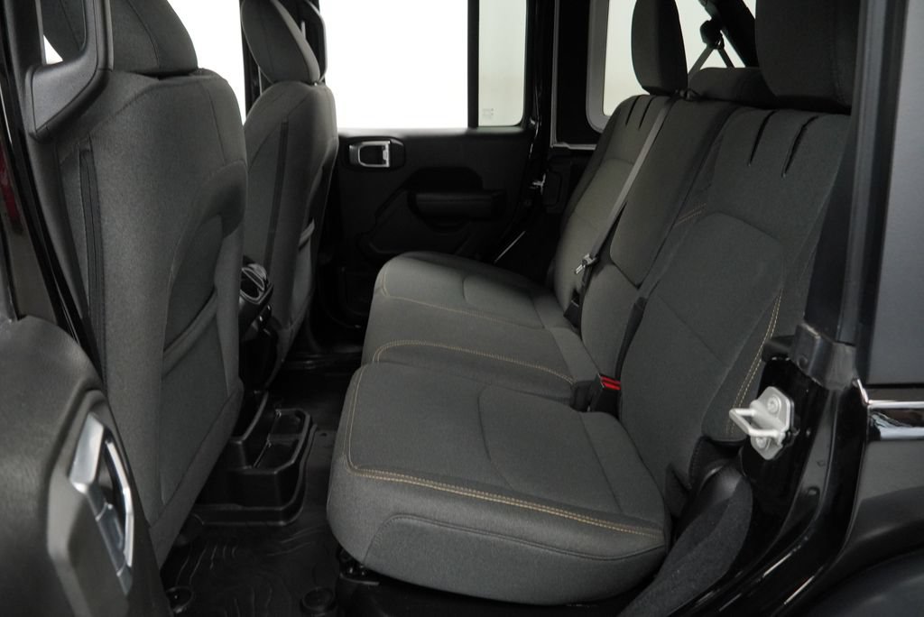Used 2024 Jeep Wrangler Unlimited AWD/4WD image 25