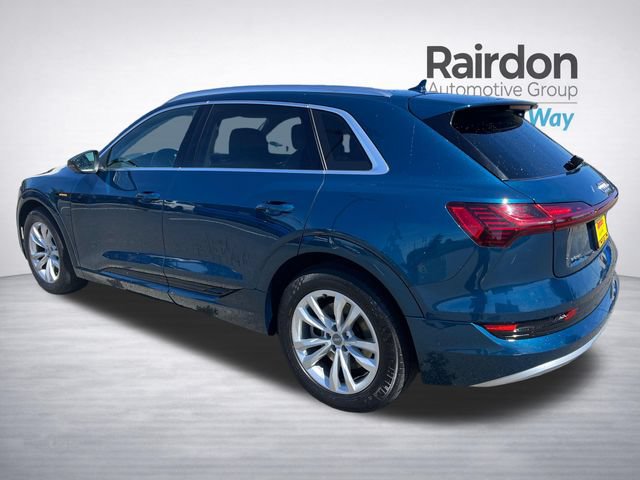 Used 2019 Audi e-tron Prestige w/ Prestige Package AWD/4WD image 5