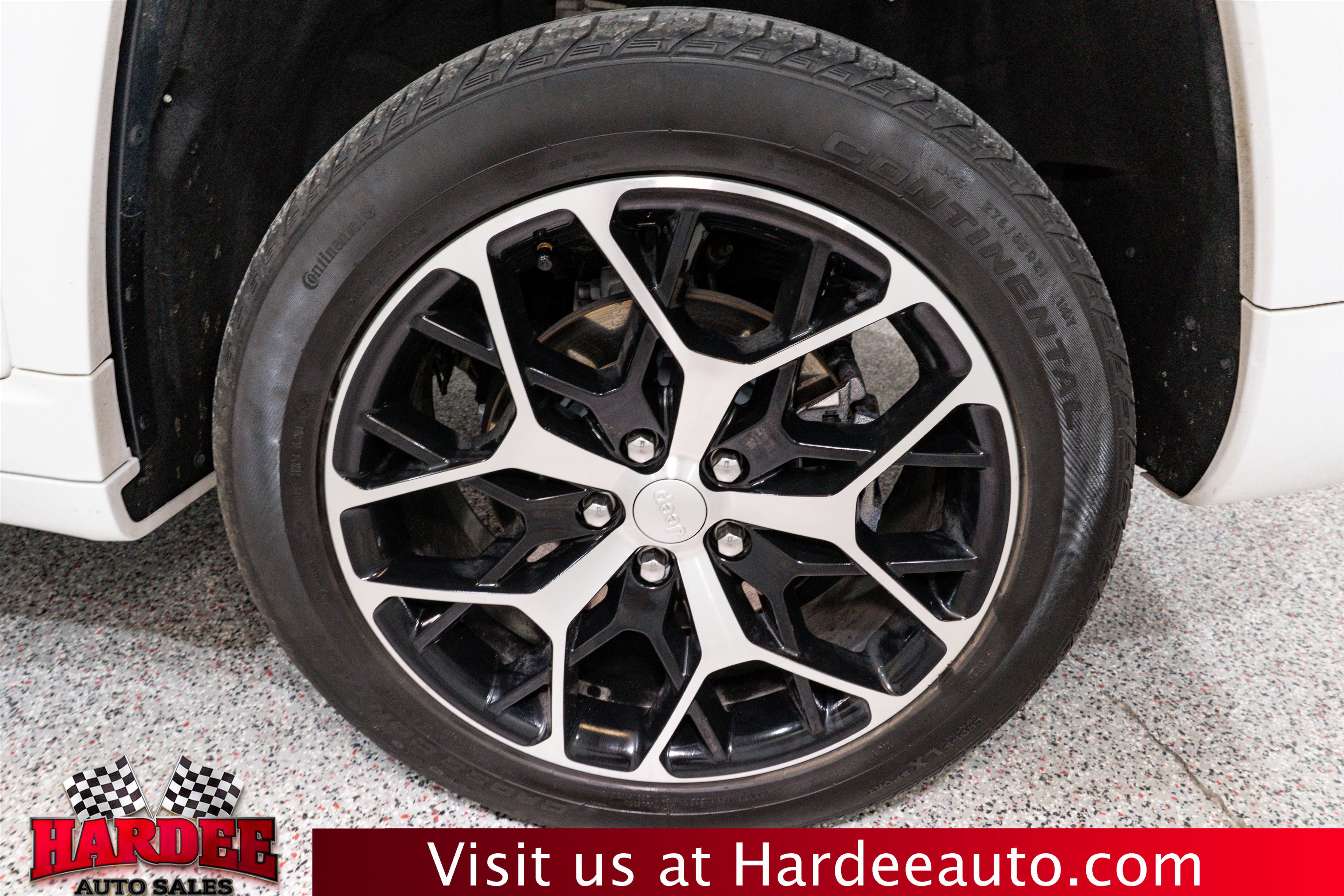 Used 2023 Jeep Grand Cherokee Summit w/ High Altitude Package image 10