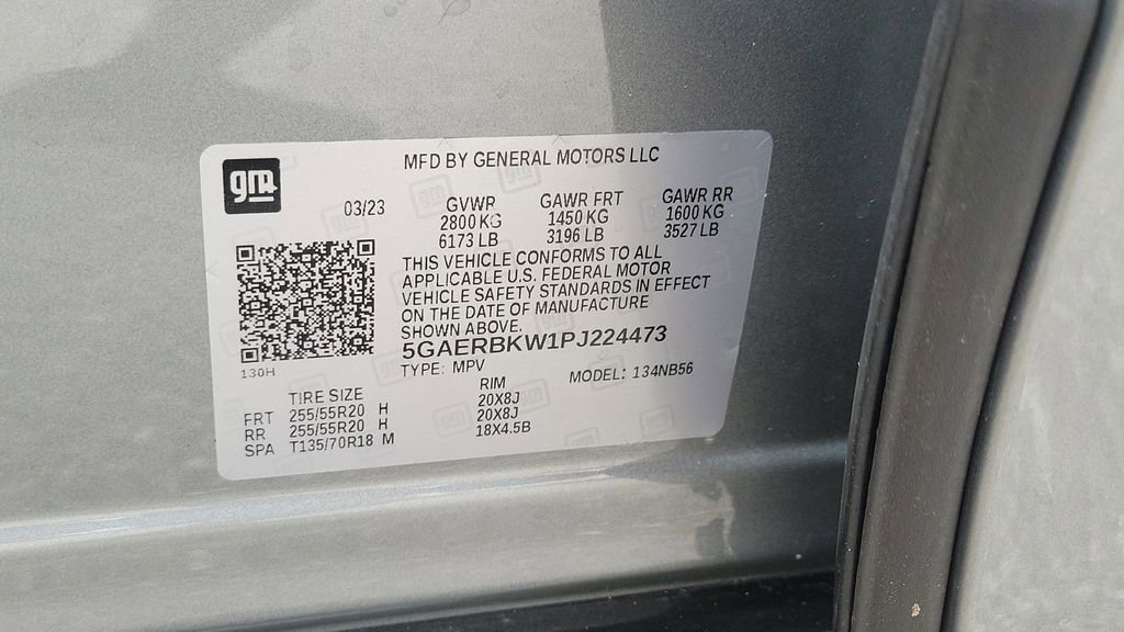 Used 2023 Buick Enclave Essence w/ Sport Touring Edition image 28