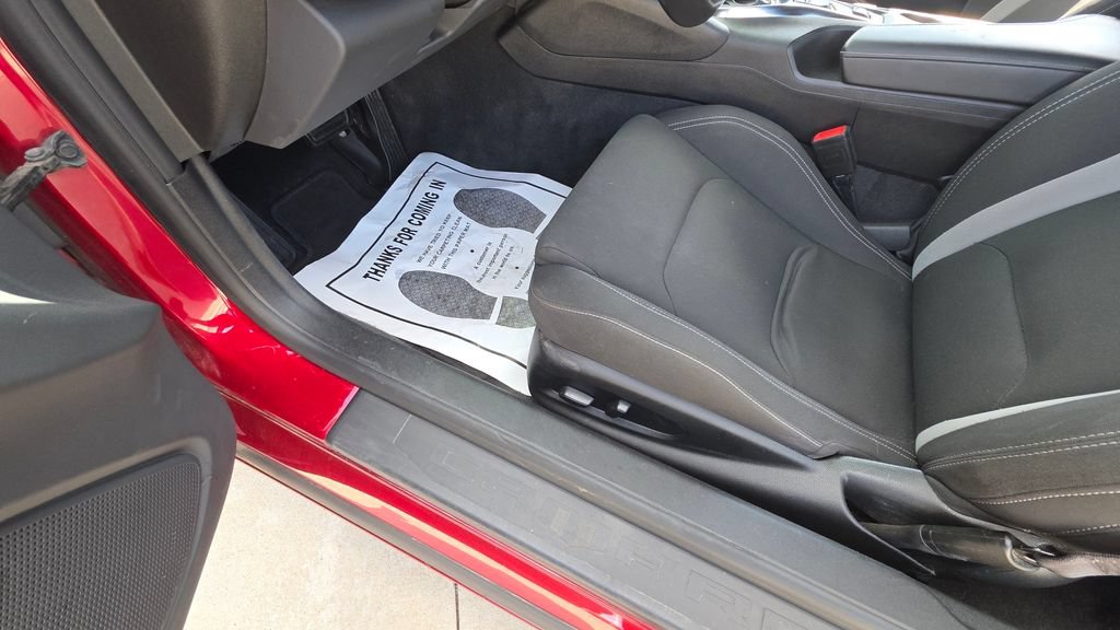 Used 2023 Chevrolet Camaro LT RWD image 17