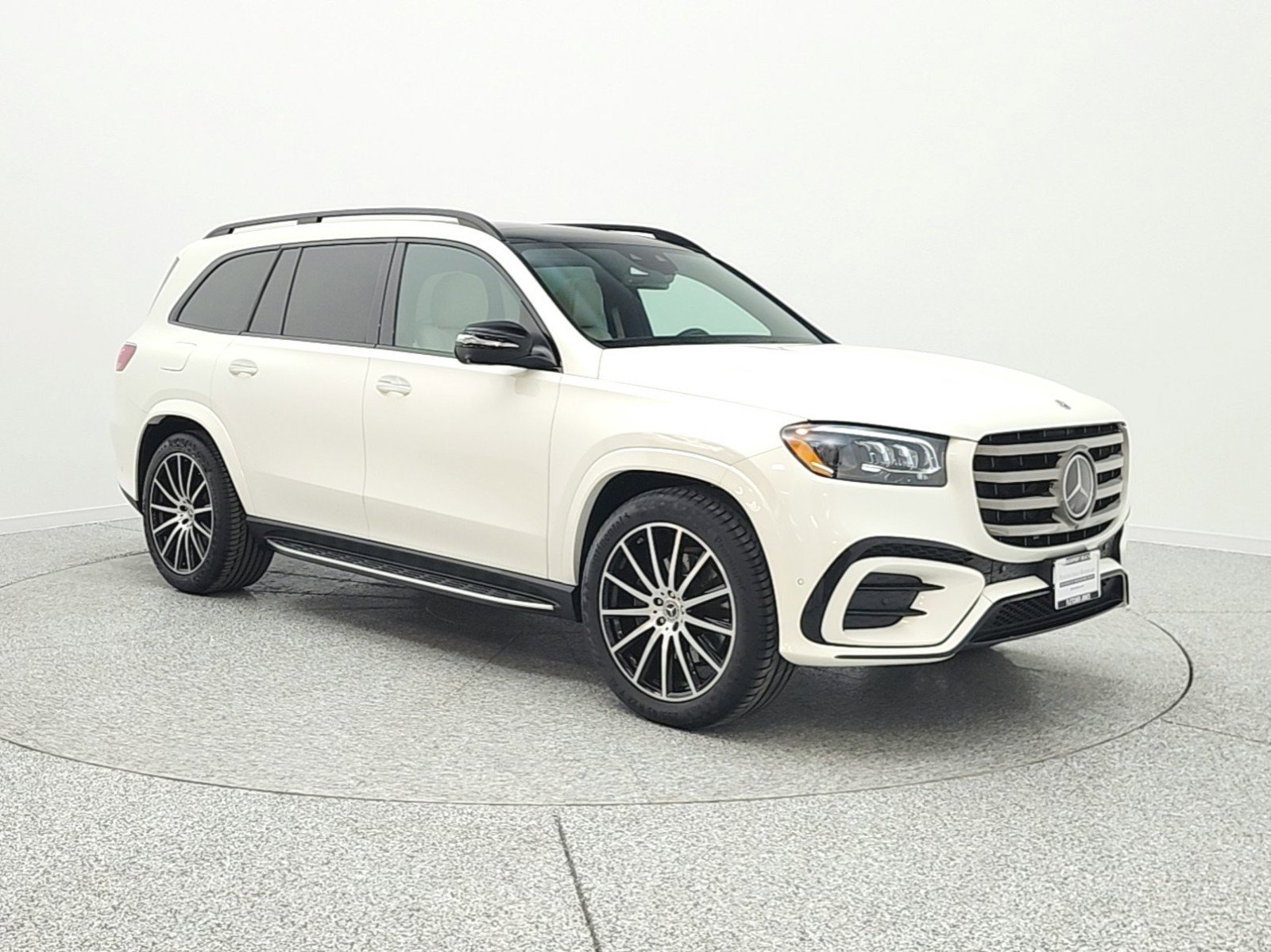 Used 2024 Mercedes-Benz GLS 450 4MATIC image 3